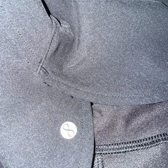 Layer 8 Women's Black Athletic Running Shorts Medium - Picture 3 of 4